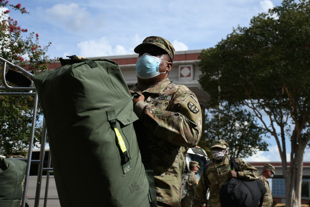 Army Reserve nurse from Vacaville, Calif., supports COVID-19 federal response efforts