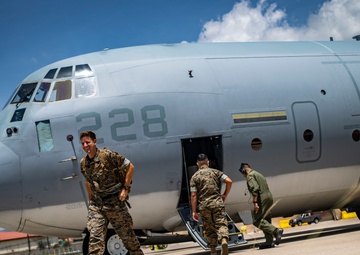 Task force US Marines land in Honduras