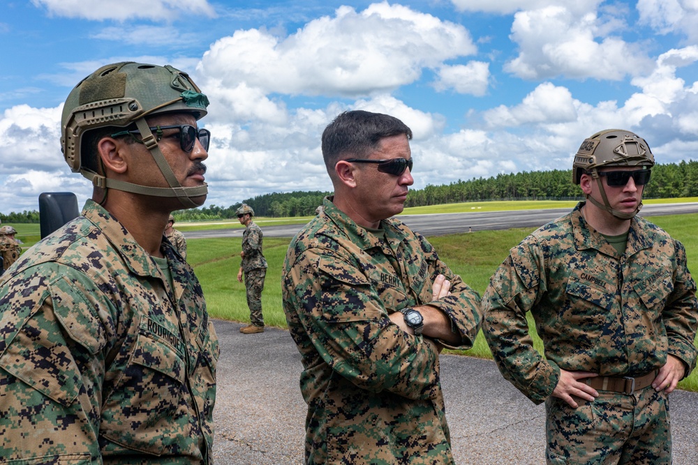 DVIDS - Images - 3rd Force Recon Takes to the Skies [Image 1 of 6]