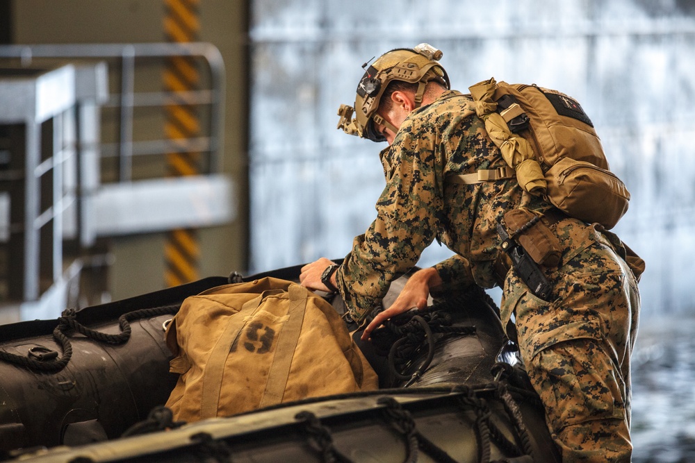 U.S. Marines, Sailors aboard USS Somerset conduct search and rescue operations