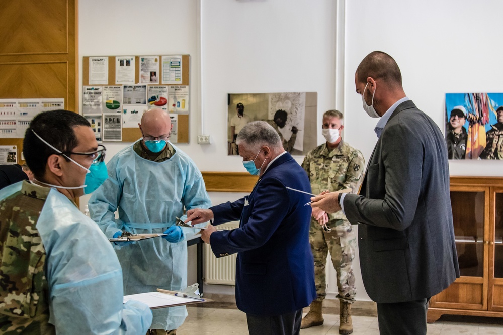Ambassador Zuckerman Visits the Military