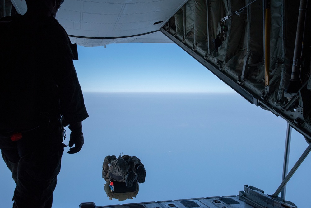 31st MEU MRF Marines conduct free fall training 31st MEU MRF Marines conduct free fall training