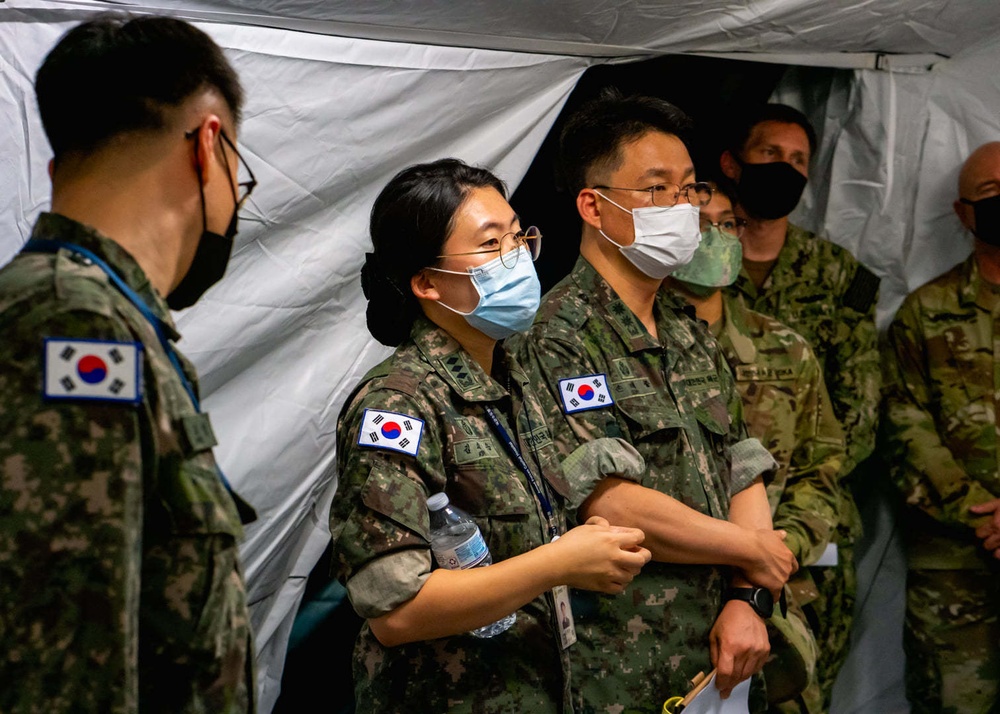 121st Field Hospital Demonstrate Capabilities to Senior Medical Leadership