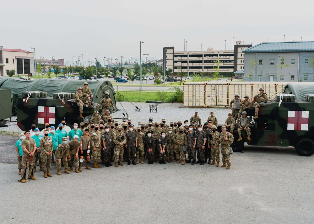 121st Field Hospital Demonstrate Capabilities to Senior Medical Leadership