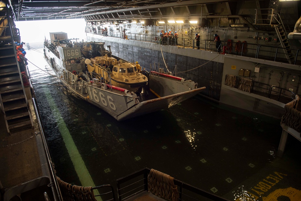 LCU Operations aboard USS New Orleans (LPD 18)