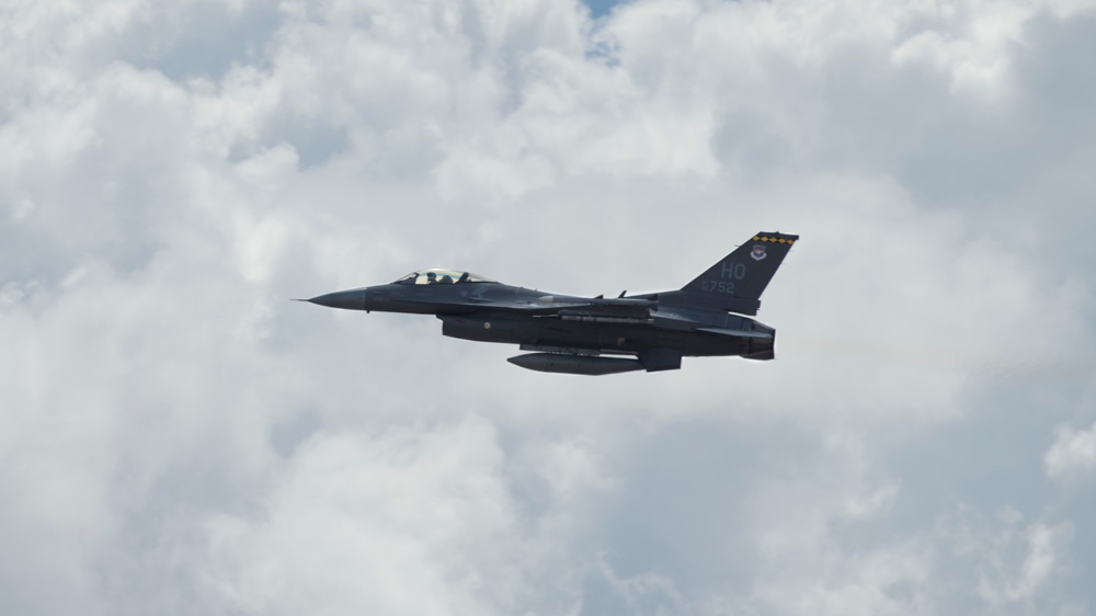 311th Fighter Squadron F-16s practice at Holloman