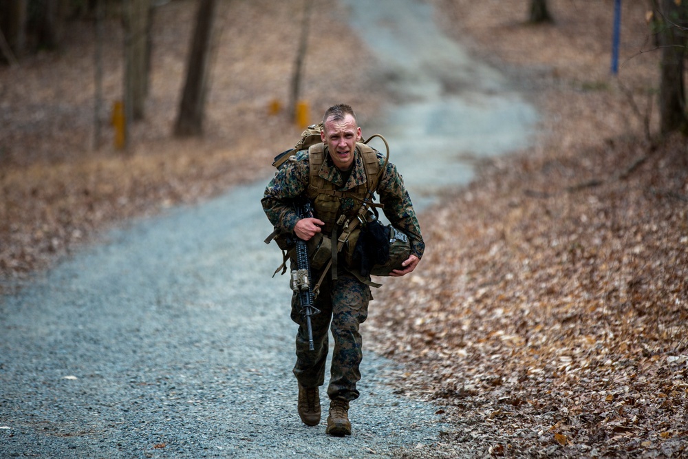 Warrant Officers run the Endurance Course