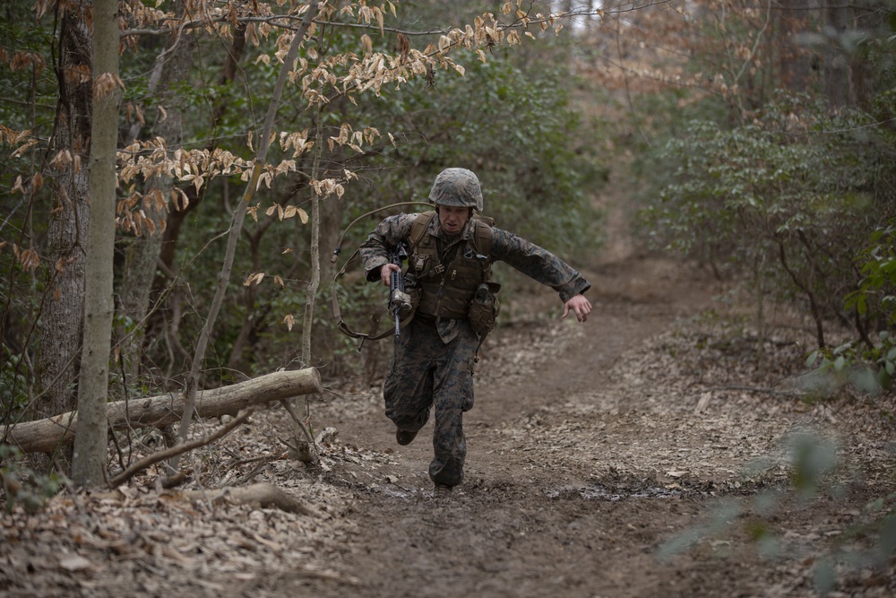 Warrant Officers run the Endurance Course