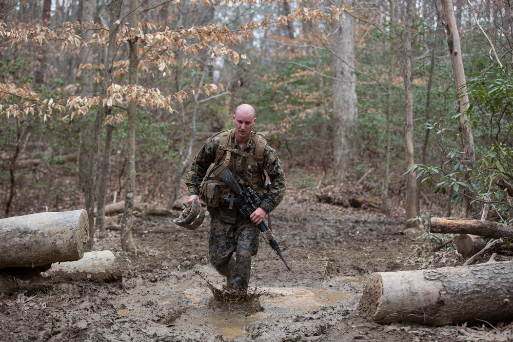 Warrant Officers run the Endurance Course