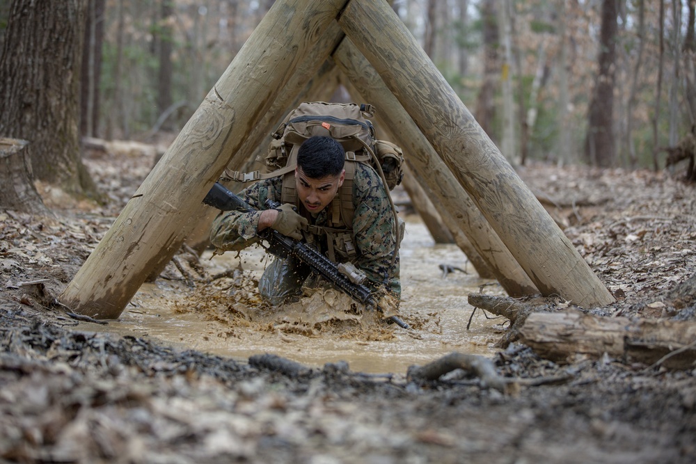 Warrant Officers run the Endurance Course