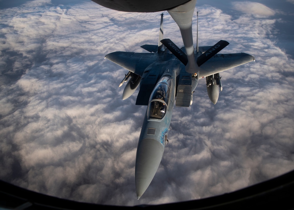340th EARS refuels F-15s