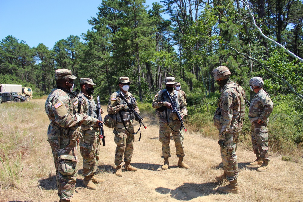 Col. Michael Charnley visits Soldiers in Long Island during their Annual Training
