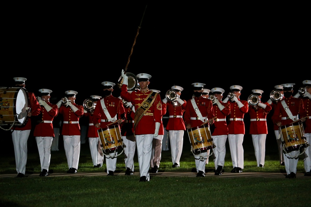 Barracks' Marines March in Friday Evening Parade 07.31.2020