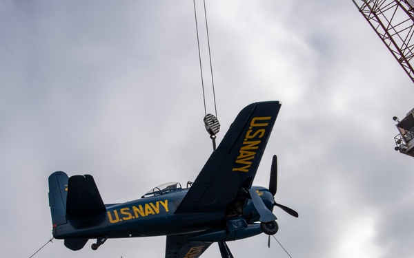 Warbirds arrive in San Diego