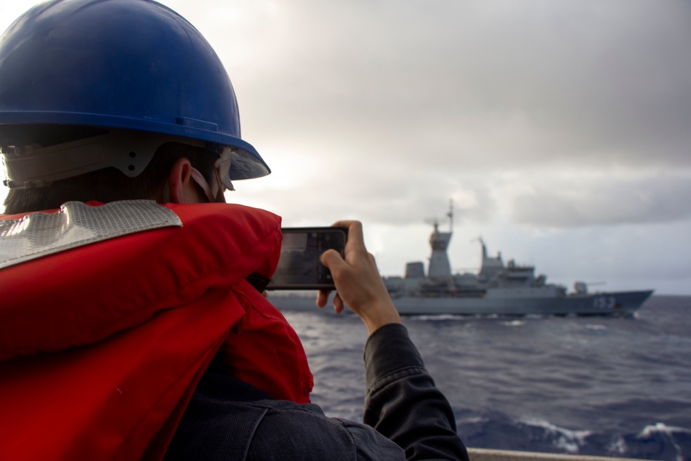 Rafael Peralta Conducts RAS with The Royal Australian Navy