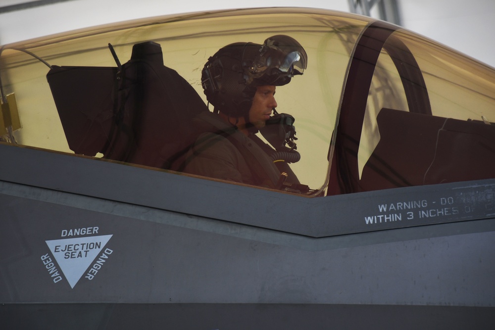 F-35 Lighting II