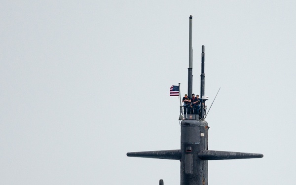 USS Newport News conducts a BSP with CRS-1