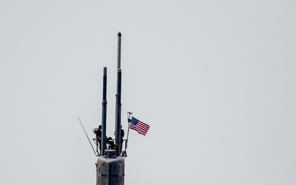 USS Newport News conducts a BSP with CRS-1