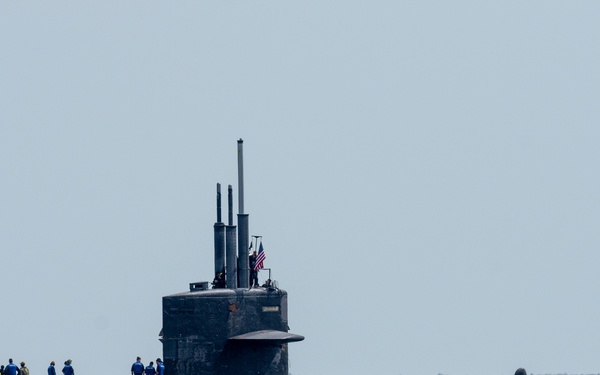 USS Newport News conducts a BSP with CRS-1