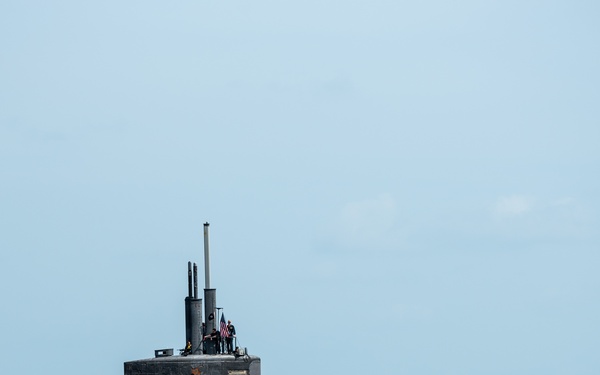 USS Newport News conducts a BSP with CRS-1