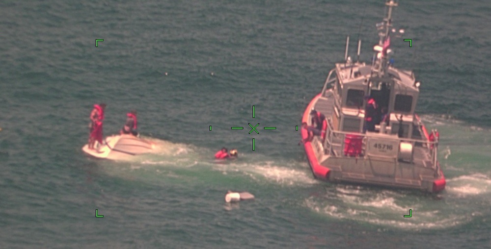 Coast Guard rescues 2 adults, 2 children south of Southwest Pass