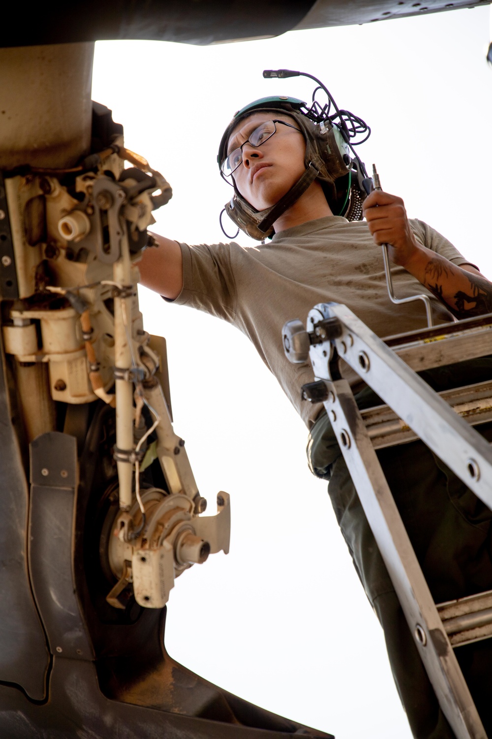 SPMAGTF-CR-CC 20.2: VMM – 166 (Reinforced) Navy Personnel Integration