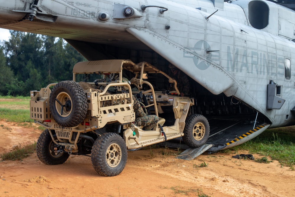 U.S. Marines conduct long-range reconnaissance training