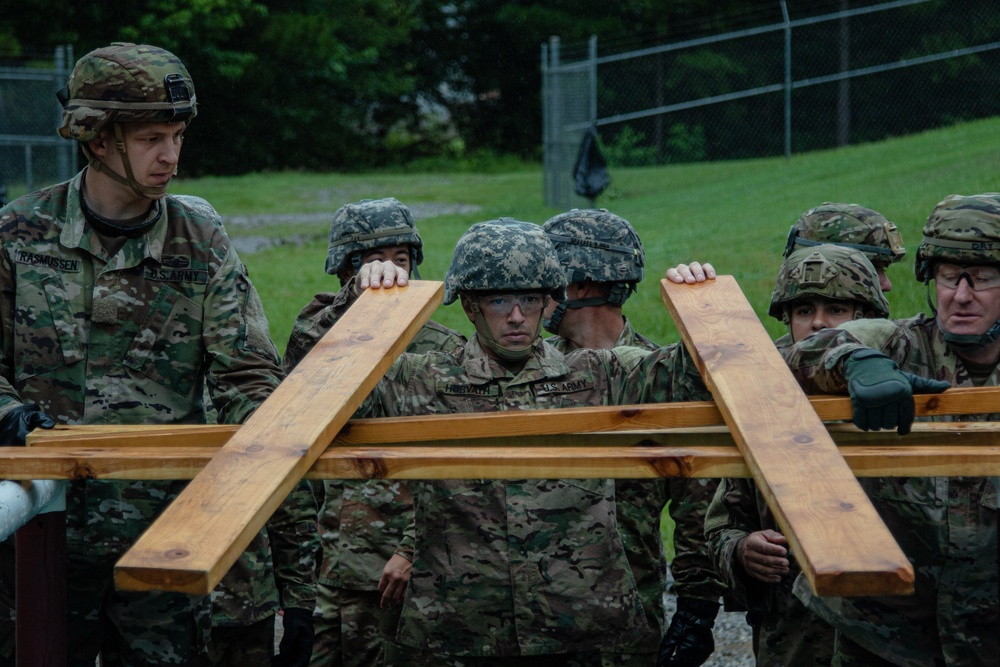 Warrant Officer Candidates Navigate Confidence Course