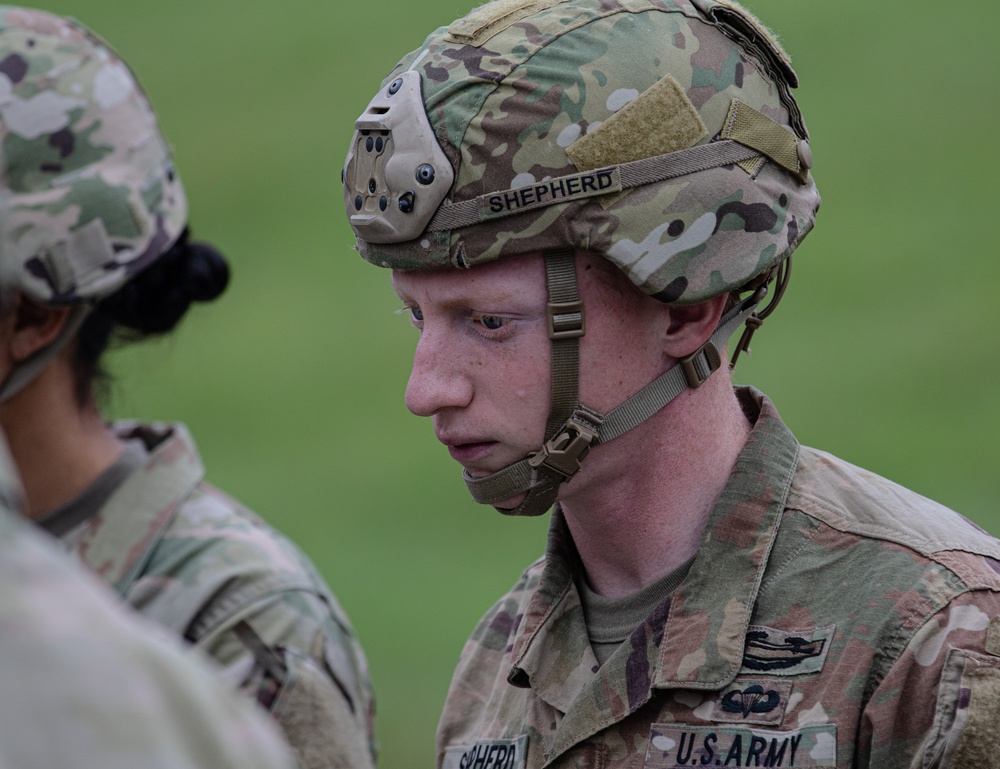 Warrant Officer Candidates Navigate Confidence Course