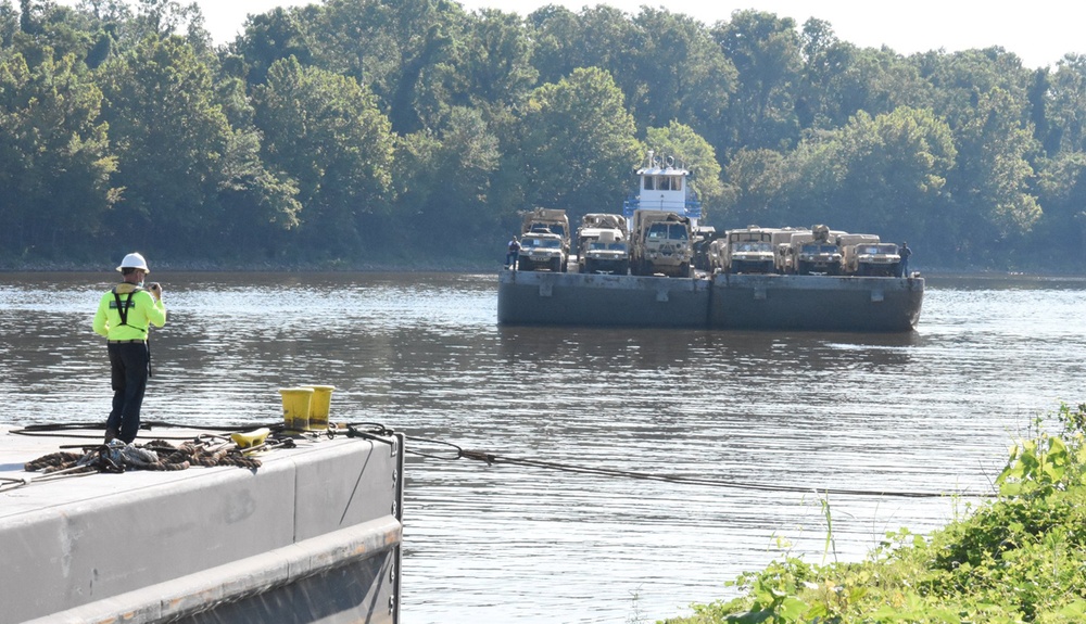 Screaming Eagles barge to JRTC Rotation 20-09