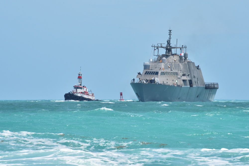 USS Detroit (LCS 7) pulls into NAS Key West