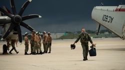 VRC-40 and VAW-123 Return to Norfolk [Image 5 of 11]