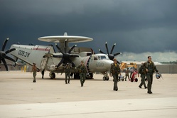 VRC-40 and VAW-123 Return to Norfolk [Image 8 of 11]