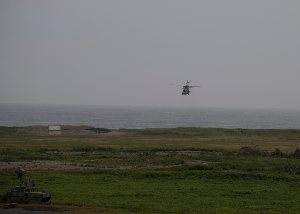 U.S. Navy, Air Force conduct integrated training off Japan