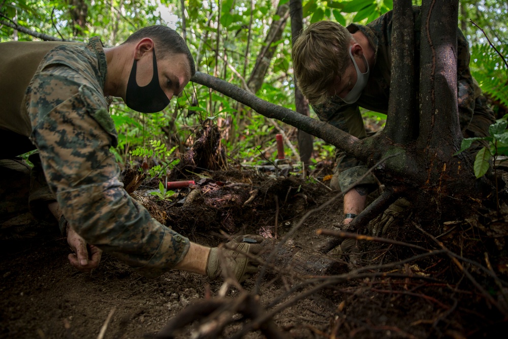 TF KM20 EOD technicians x-ray UXO