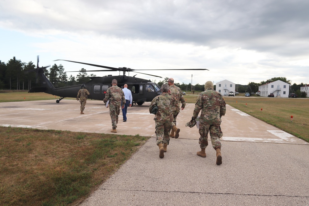 Army leaders participate in familiarization overflight at Fort McCoy