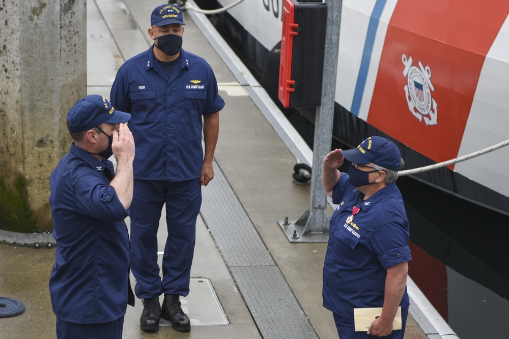 Coast Guard welcomes new commander to Sector Puget Sound