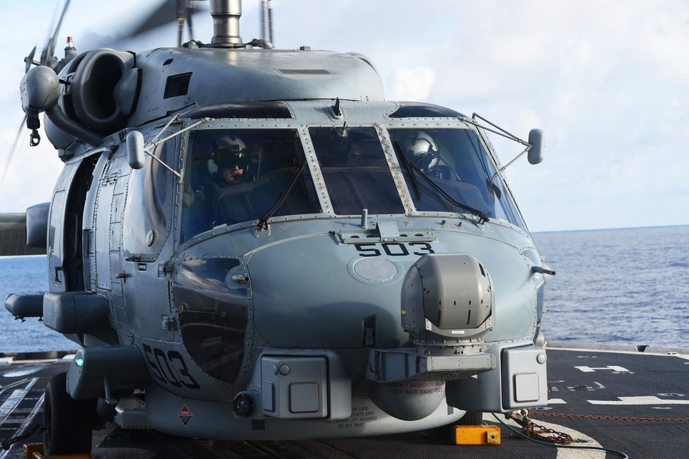 USS PHILLIPPINE SEA (CG 58) UNDERWAY FLIGHT OPS