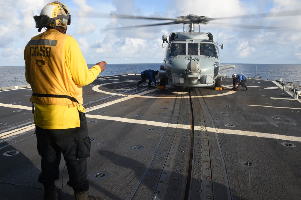 USS PHILLIPPINE SEA (CG 58) UNDERWAY FLIGHT OPS