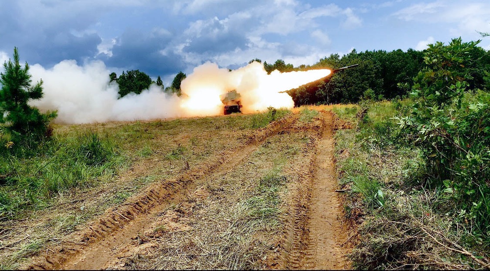 1-623d Field Artillery helps qualify fellow Soldiers with live fire