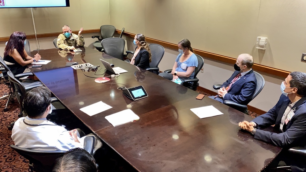 Maj. Gen. Michael Stone meets with senior hospital leaders in Los Angeles, Calif.