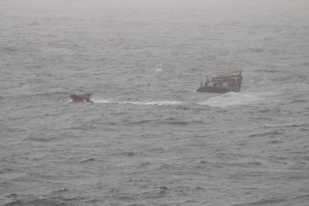 USNS Yukon Aids Distressed Mariners in Arabian Sea