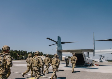 Towards the Aircraft