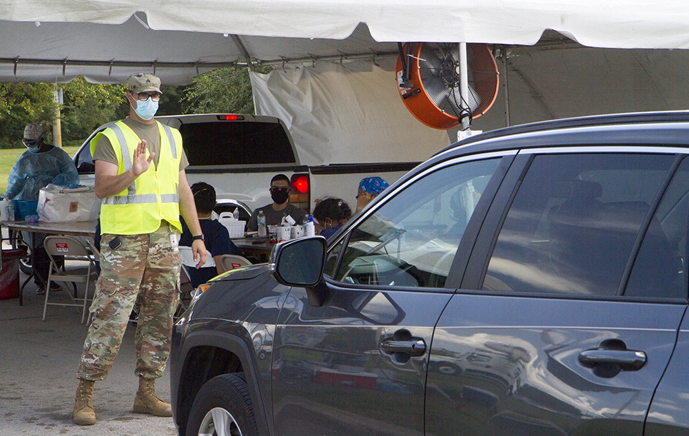 Florida Guard musicians provide support to Florida’s COVID-19 testing sites