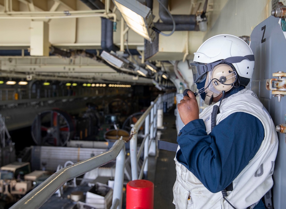 USS Makin Island Underway