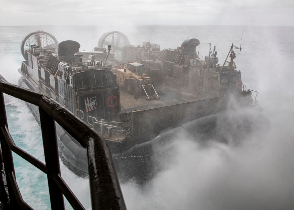 USS Makin Island Underway