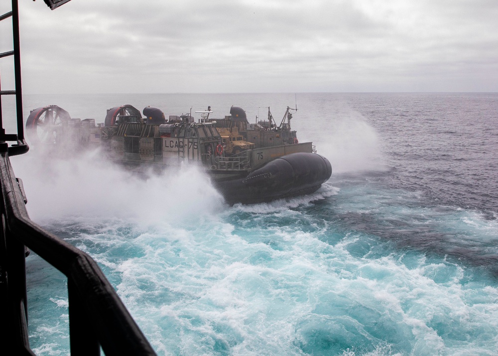 USS Makin Island Underway