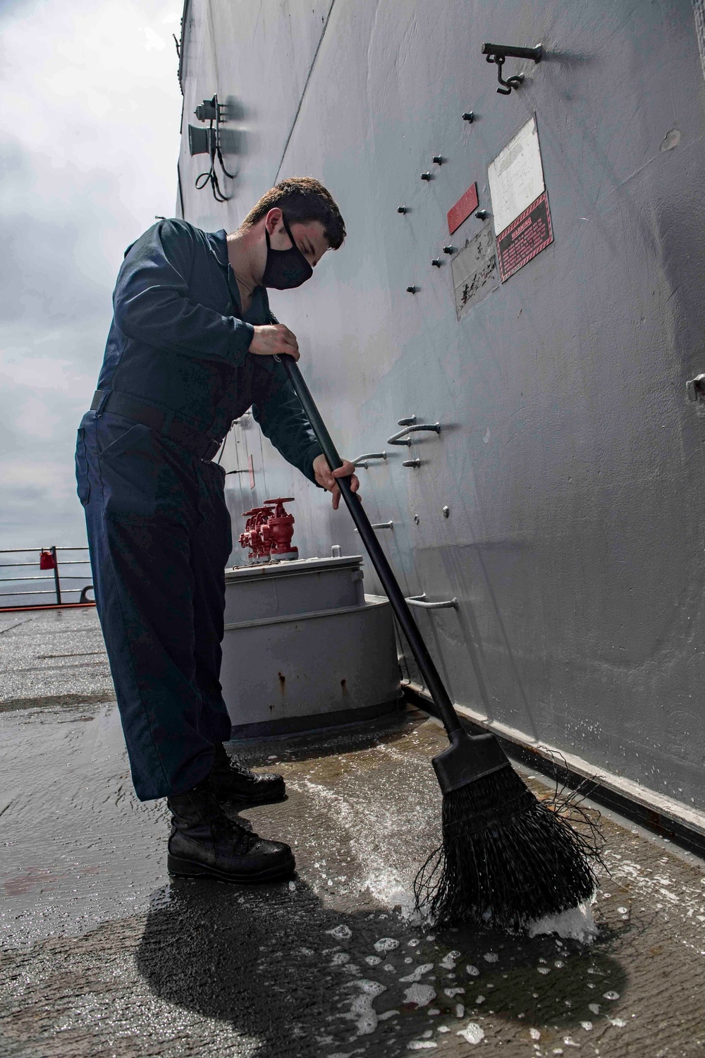 USS Shiloh Fresh Water Washdown