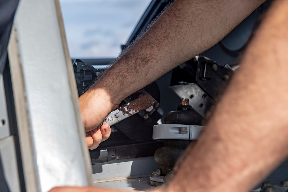 USS Shiloh Weapons Preparation