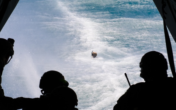 EOD Conducts Cast and Recovery Training in the Arabian Gulf